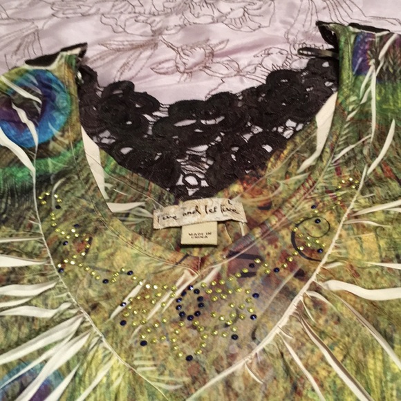 💜🆕NWOT Live & let live top - Picture 2 of 7